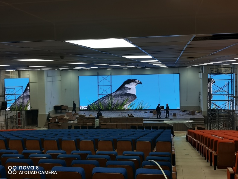 江科技园中学，P2LED显示屏